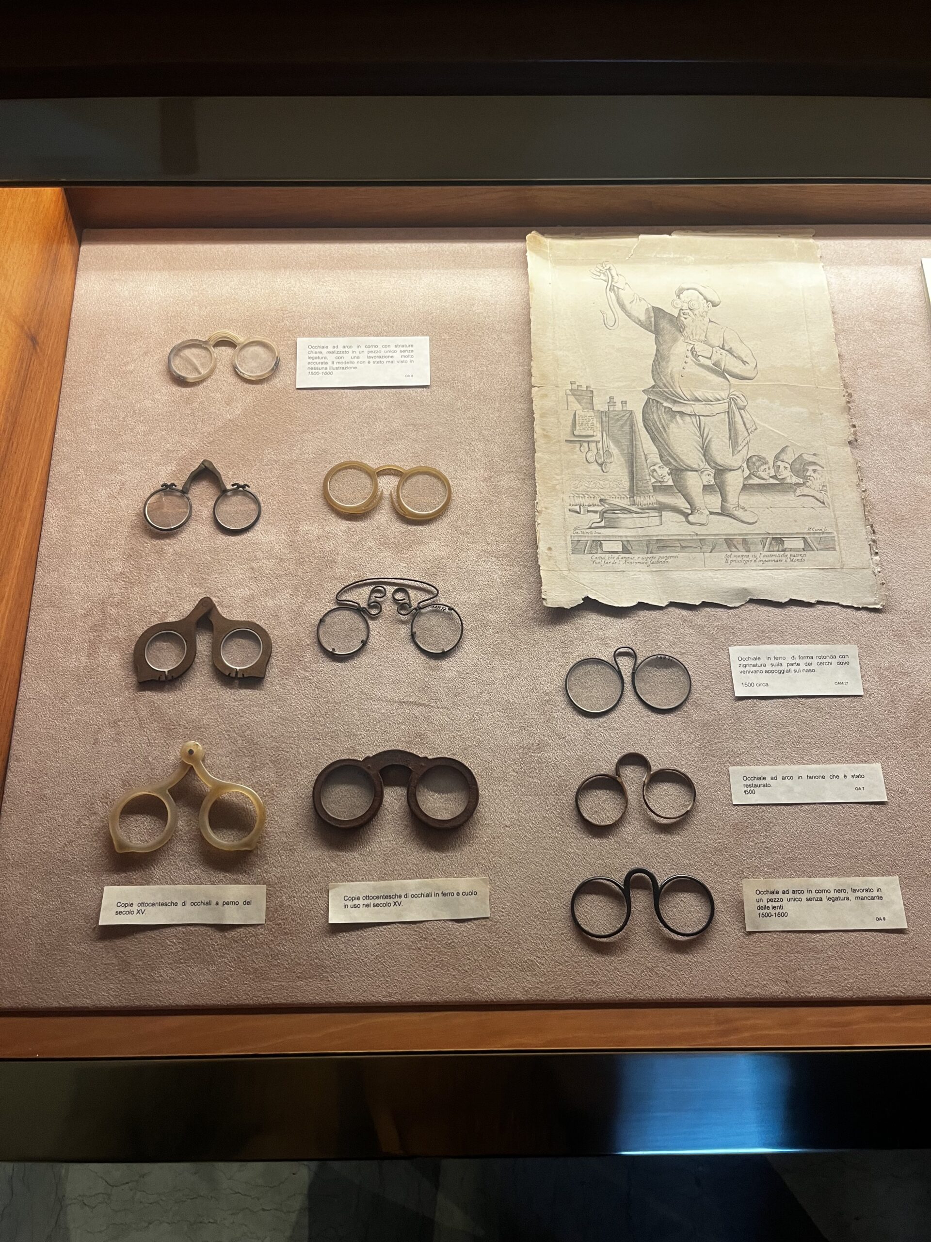 Dentro il mondo EssilorLuxottica