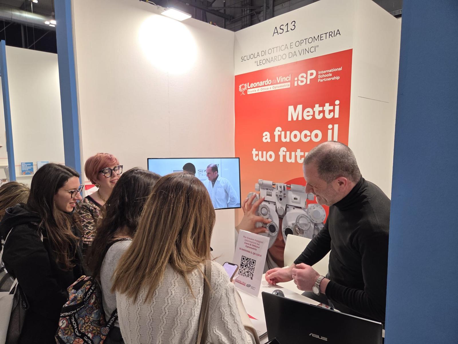 La Scuola di Ottica e Optometria Leonardo da Vinci a MIDO 2026